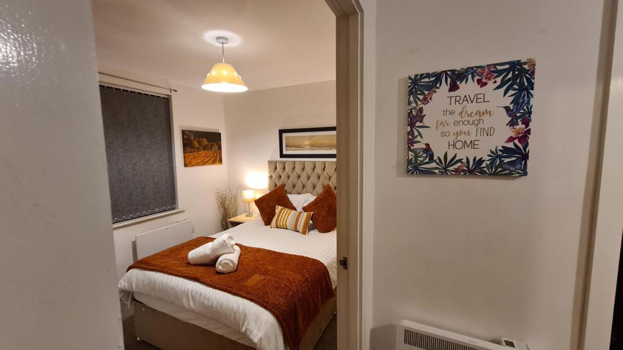 Luxury 2 Bed Apt With Free Wi-Fi & Parking Manchester Buitenkant foto