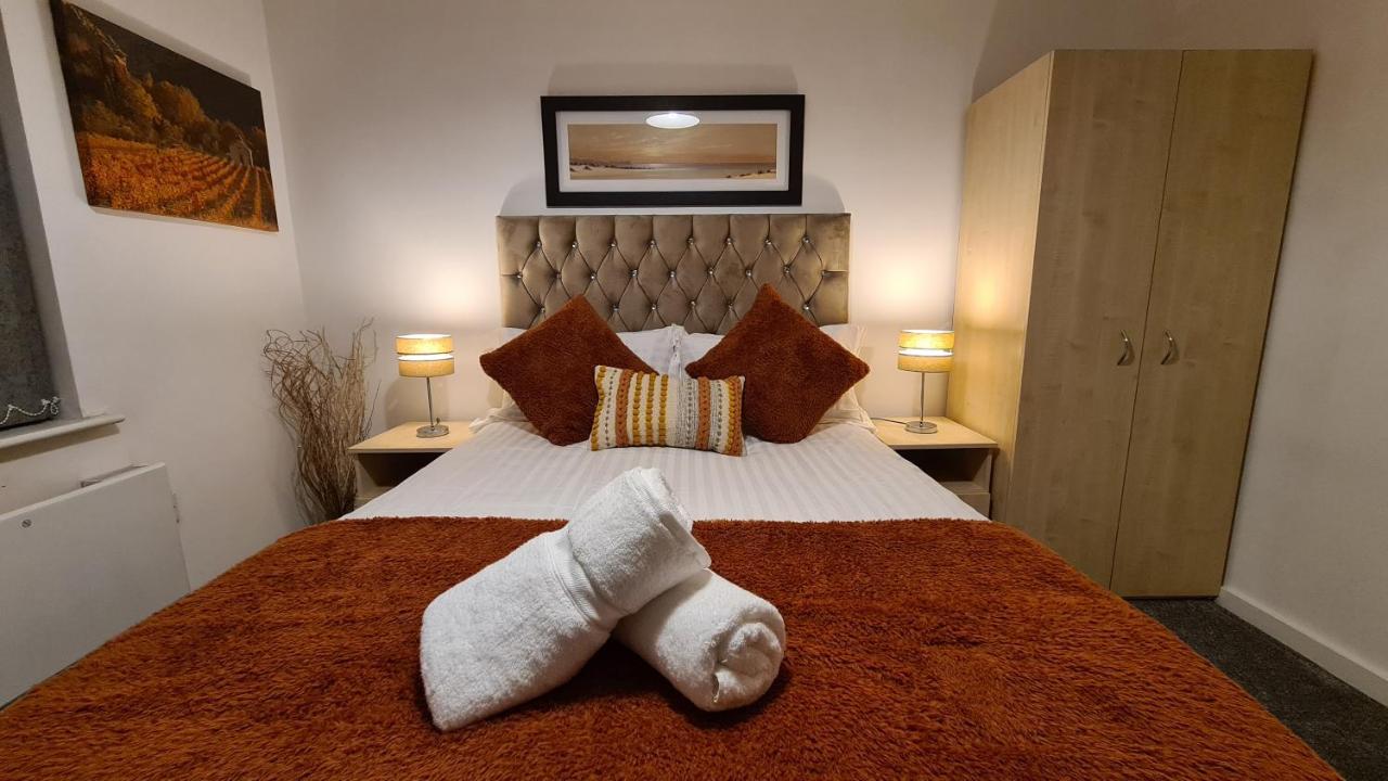 Luxury 2 Bed Apt With Free Wi-Fi & Parking Manchester Buitenkant foto