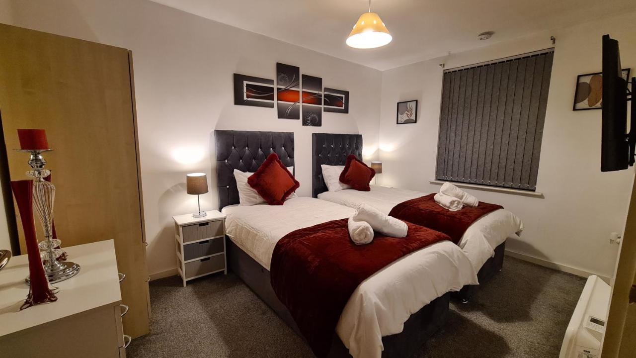 Luxury 2 Bed Apt With Free Wi-Fi & Parking Manchester Buitenkant foto