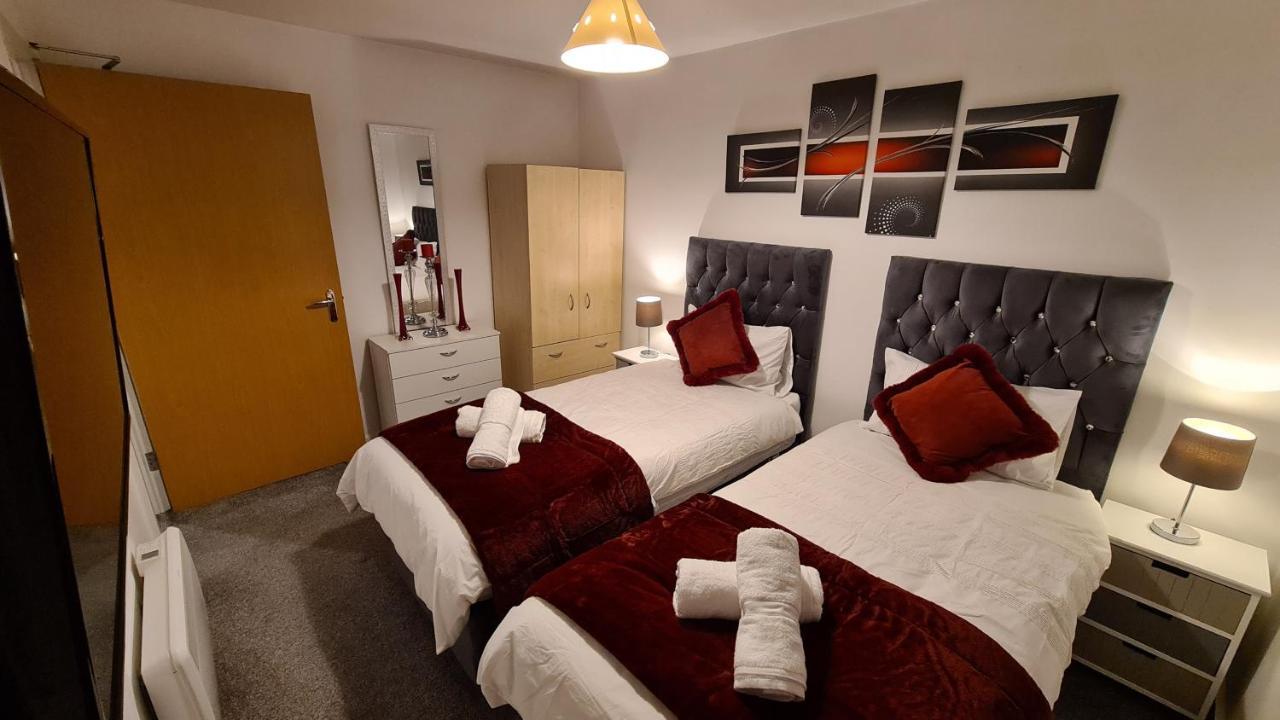 Luxury 2 Bed Apt With Free Wi-Fi & Parking Manchester Buitenkant foto